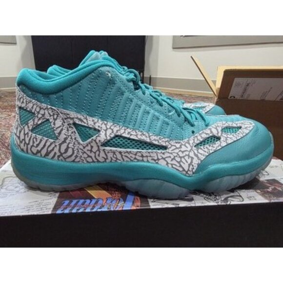 Air Jordan 11 Retro Low International Exclusive - Rio Teal - Size 9.5M main image 7